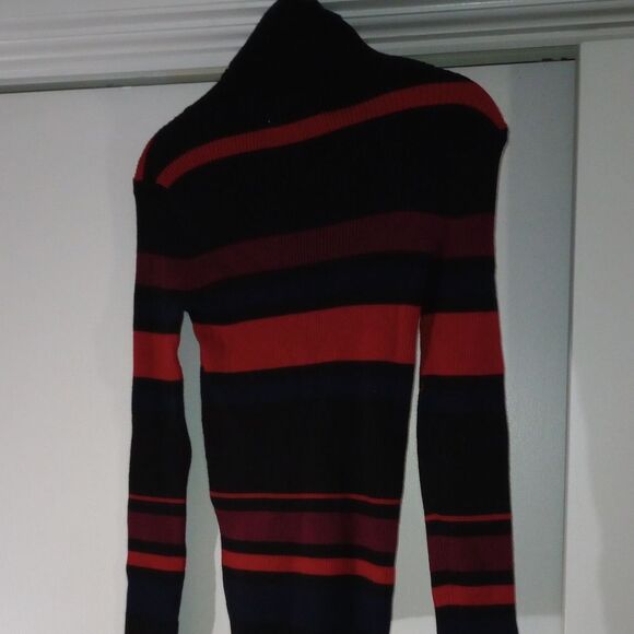 🆕👱🏽‍♀️Philosophy Ribbed Knit Turtleneck - Picture 3 of 4